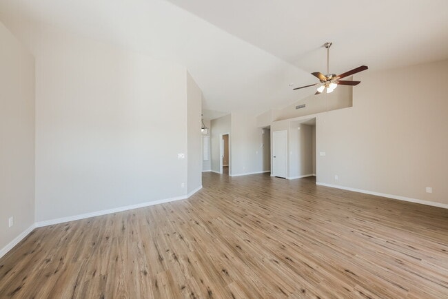 Building Photo - 15317 N 85th Ave