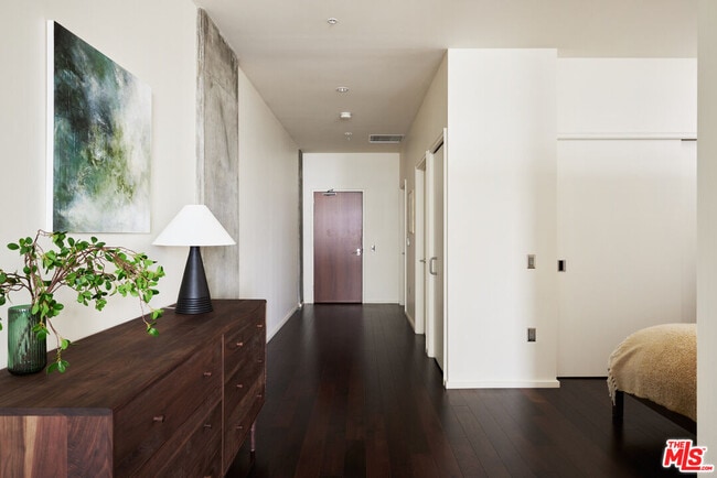 Building Photo - 1155 S Grand Ave