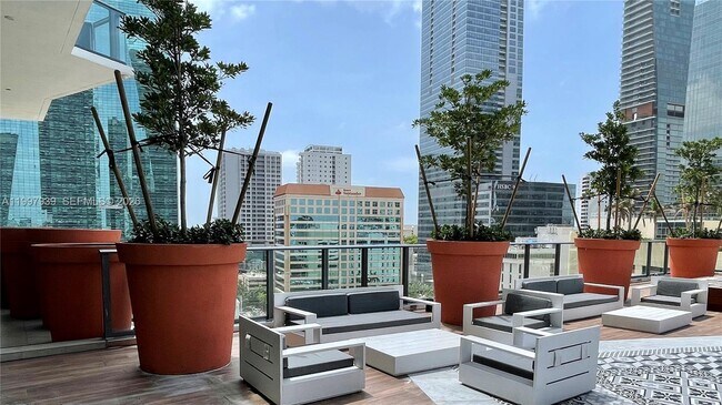 Building Photo - 1300 S Miami Ave