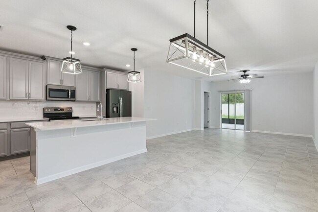 Building Photo - Spacious and Modern 5 Bedroom Home in Gated Arden Park North