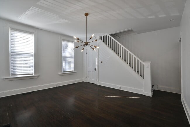 Building Photo - 476 Zimpfer St