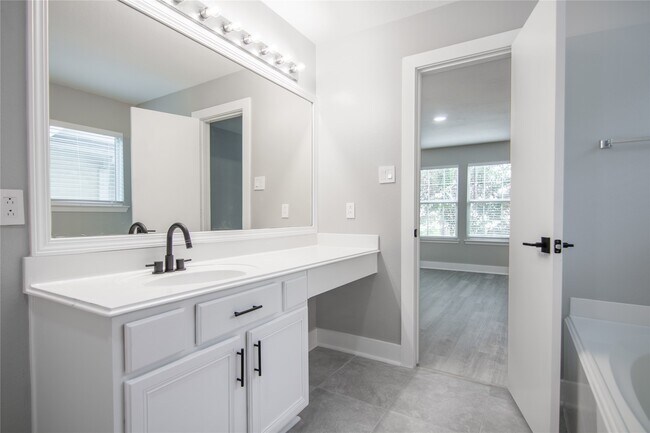 Building Photo - 20911 Young Meadows Way