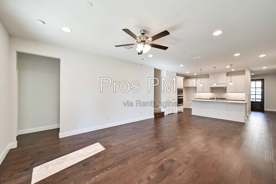 Building Photo - 4256 Mingo Dr