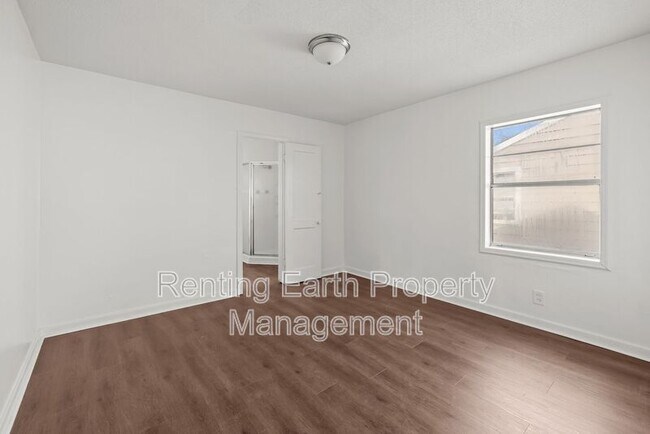 Building Photo - 5320 Ter Q