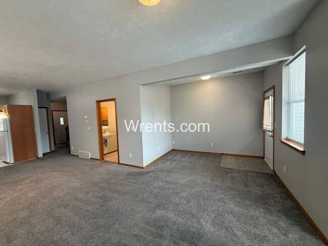 Building Photo - COMING SOON! South Hill Duplex with Garage & Utilities Included!