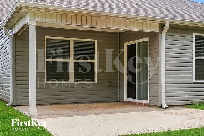 Building Photo - 4631 Woodford Cir