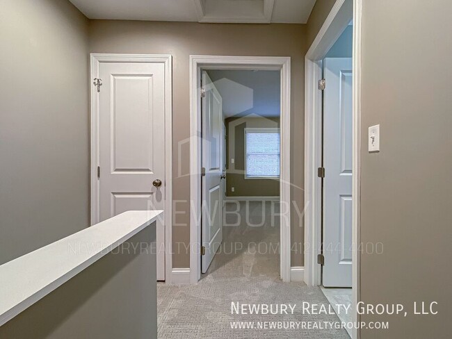 Building Photo - 2 Bedroom, 2.5 Bath Townhome - Discover th...