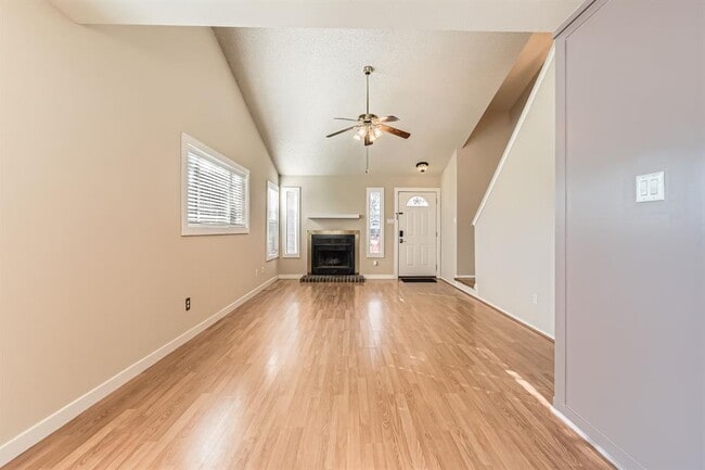 Building Photo - 708 Decker Prairie Dr