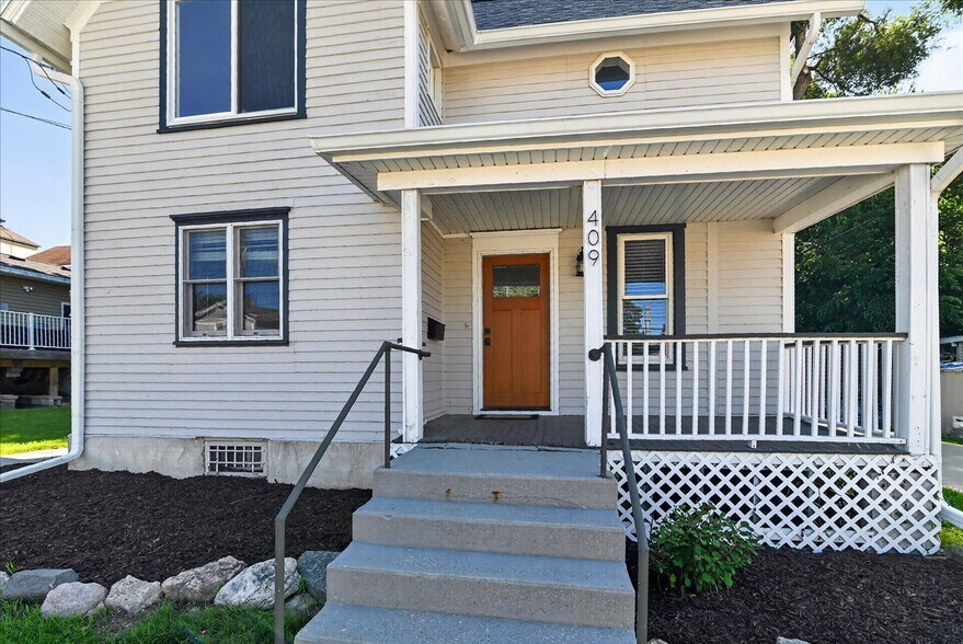 Building Photo - 409 S 4th St