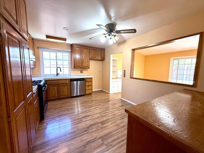 Building Photo - Spacious 4BD 2BA House With Perfect Private Backyard and Solar Panels  in Simi Valley