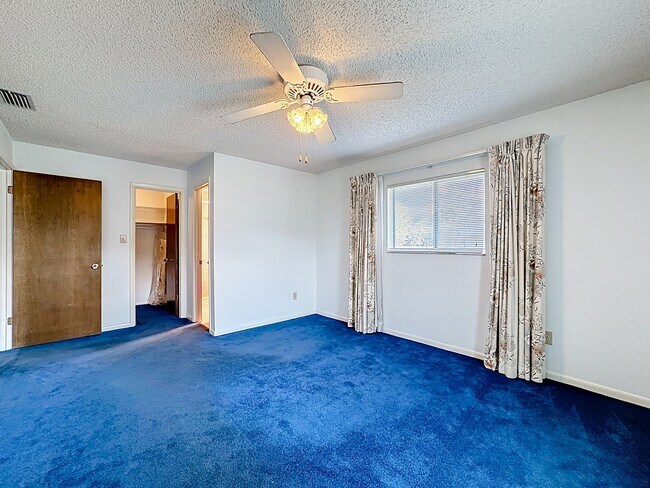 Building Photo - 13850 Co Rd 512