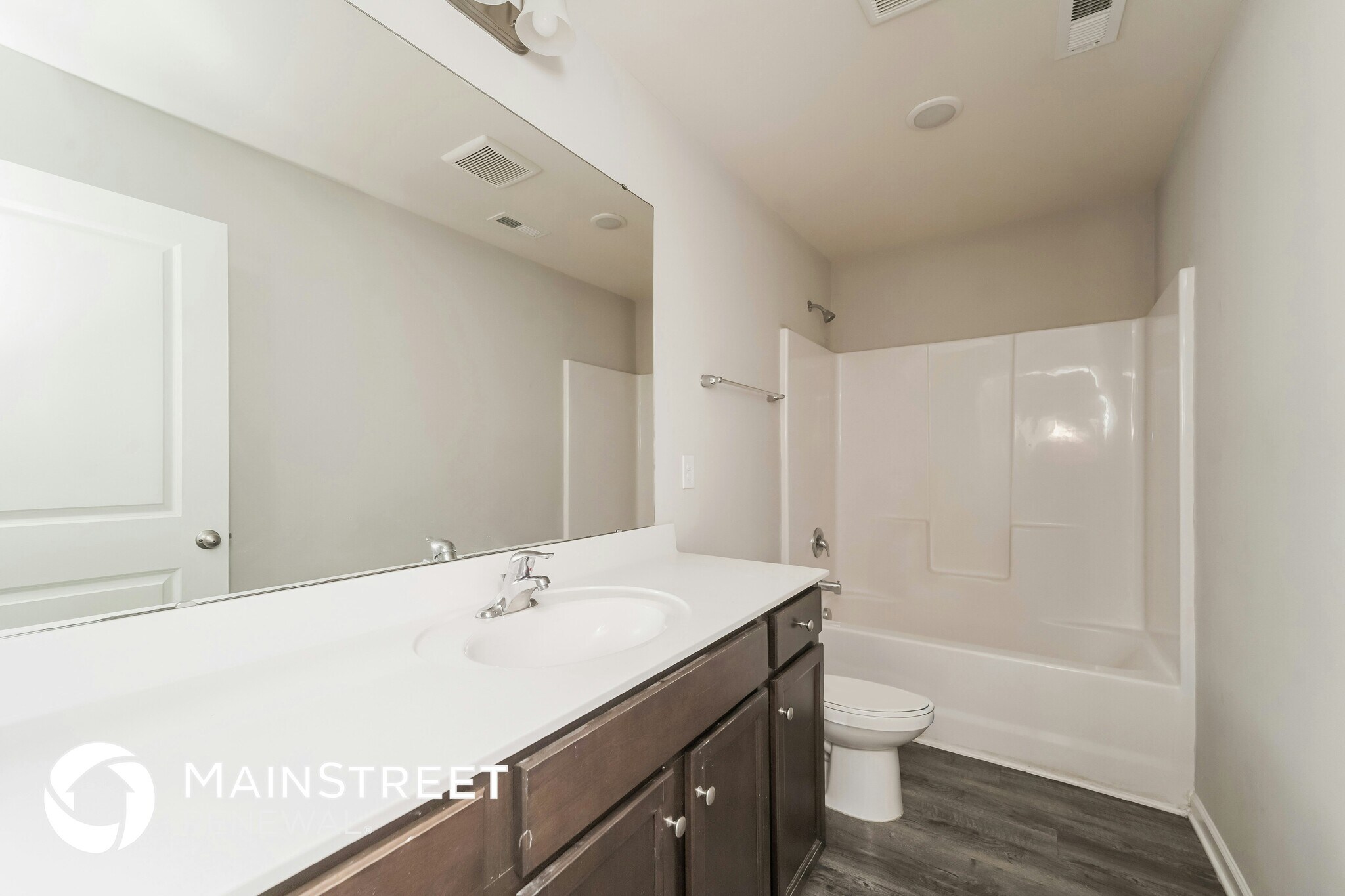 Building Photo - 12018 Old Dulin Farms Way