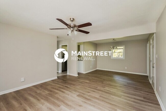 Building Photo - 3 Bedroom Pet-Friendly Home in COVINGTON, GA with Main Street Renewal