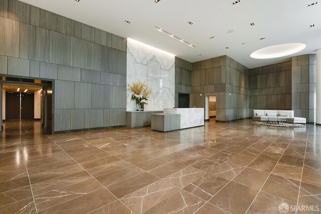 Building Photo - 338 Main St