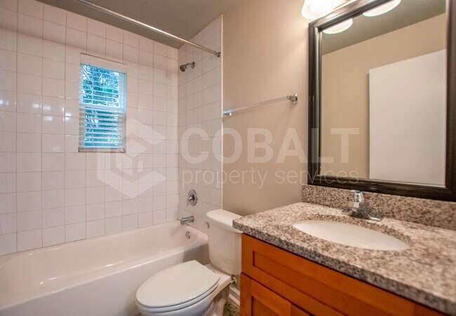 Building Photo - 271 Glen Iris Dr NE