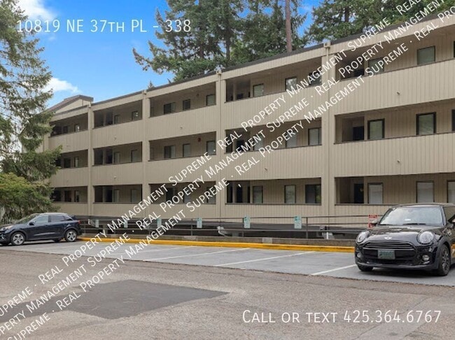 Building Photo - 10819 NE 37th Pl