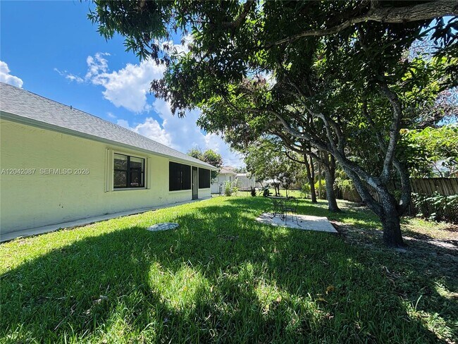 Building Photo - 2313 SE Harrington Ave
