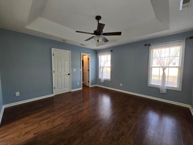 Building Photo - 901 Tristan St