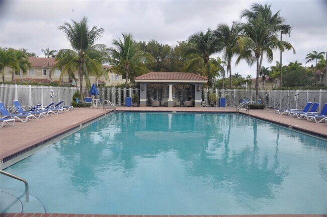 Building Photo - 8261 NW 107 Ct