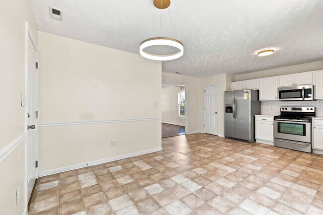 Building Photo - 4906 Yorkchester Dr