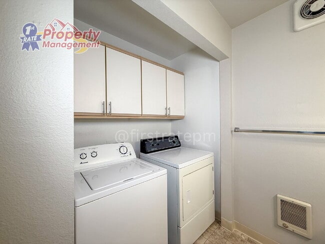 Building Photo - 5679 W Dorian Ln