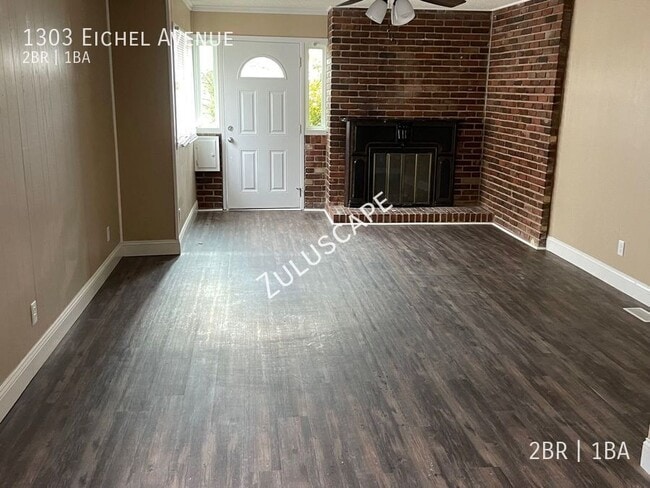 Building Photo - 1303 E Eichel Ave