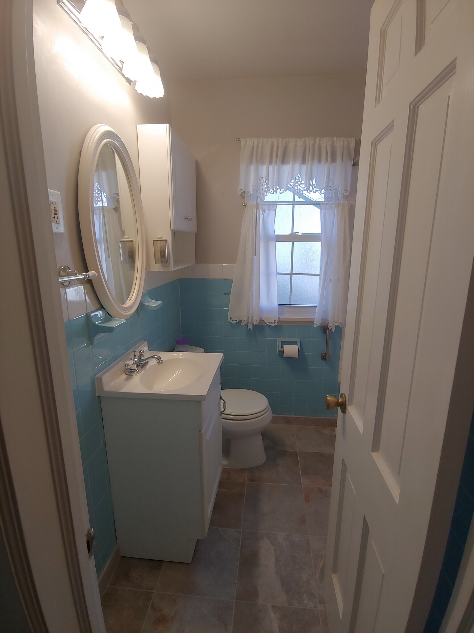 Bathroom. - 7415 1st Ave S