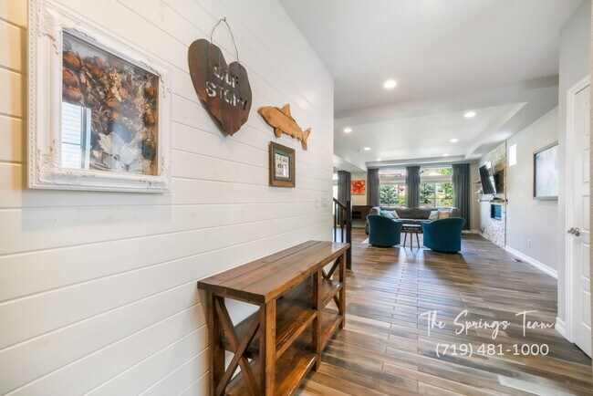 Building Photo - FORMER OAKWOOD MODEL 4BD HOME IN BANNING L...