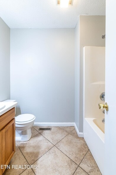 Building Photo - 4756 Brierley Dr