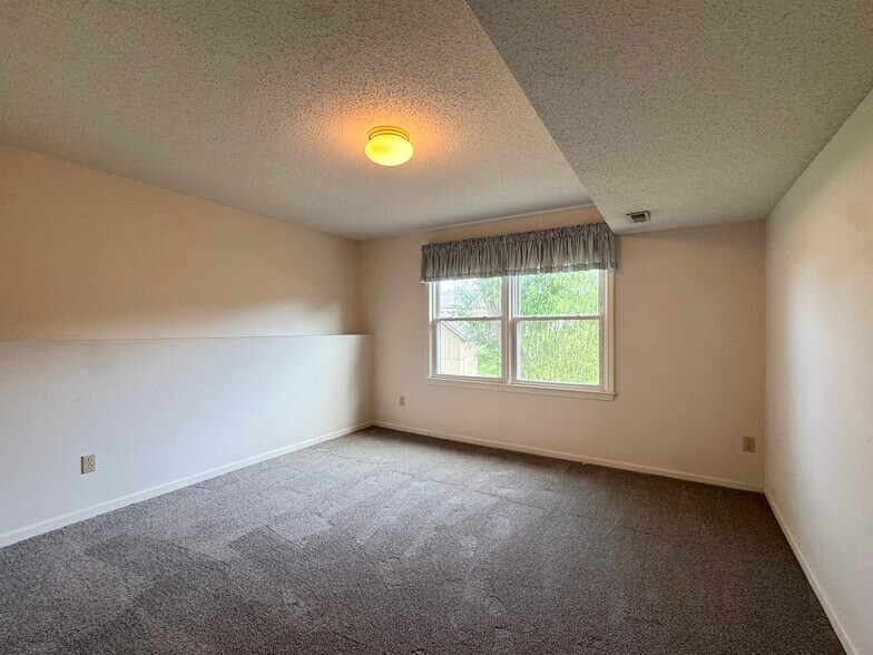 Building Photo - 5308 NW 85th St