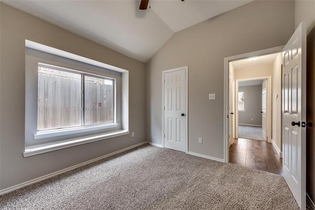 Building Photo - 1811 Creekpark Trail