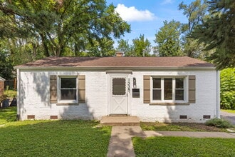 Building Photo - 1335 College Ave