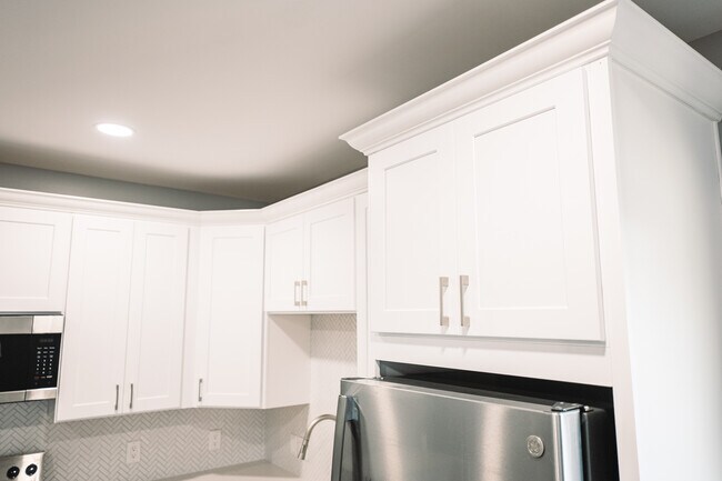 Building Photo - UNIT B