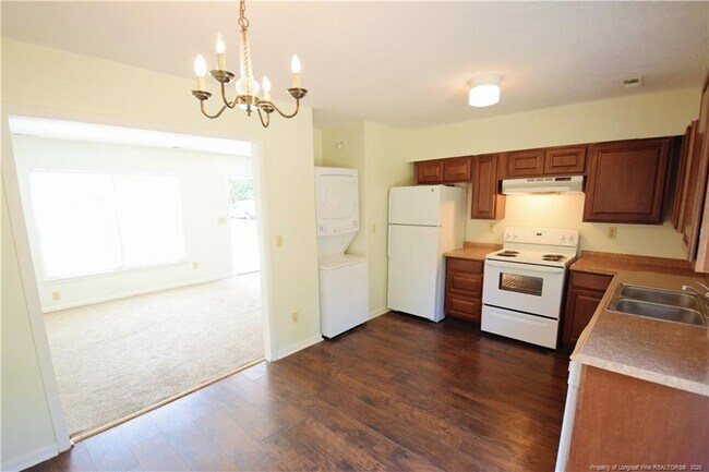 Building Photo - 6637 Abbey Ln