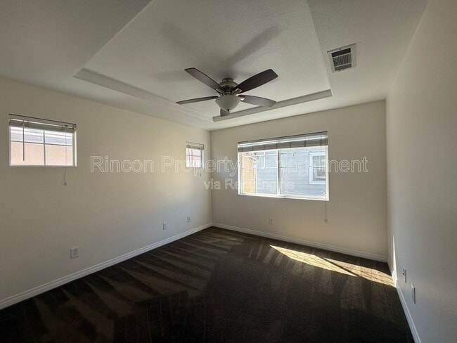 Building Photo - 238 E Pleasant Valley Rd