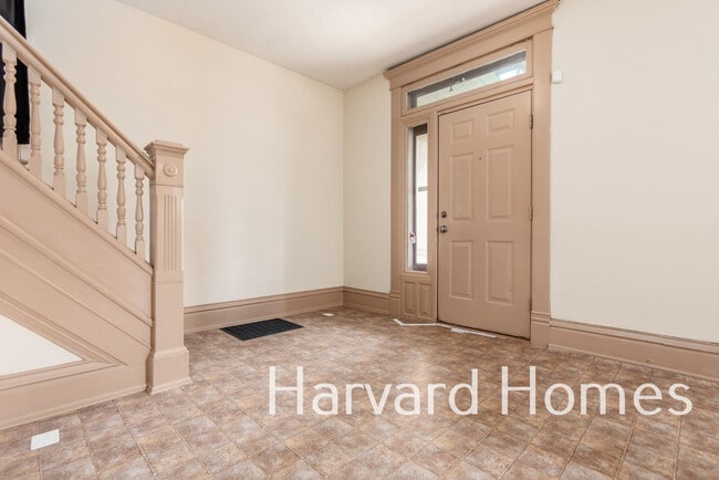 Building Photo - 131 Midland Ave