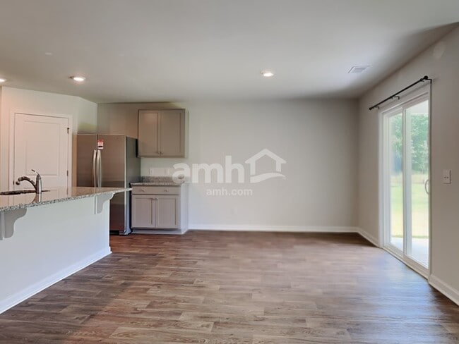 Building Photo - 118 Tobago Cir