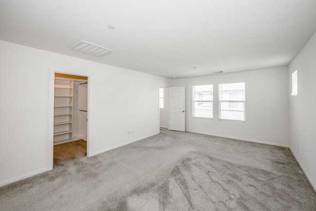 Building Photo - 17106 Zion Dr