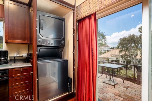 Building Photo - 24261 Cortes Dr