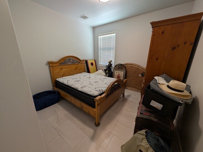 Building Photo - 837 Via Glorieta