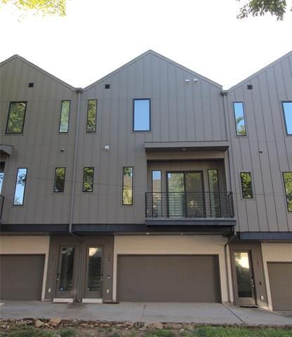 Building Photo - 5605 Bryan Pkwy
