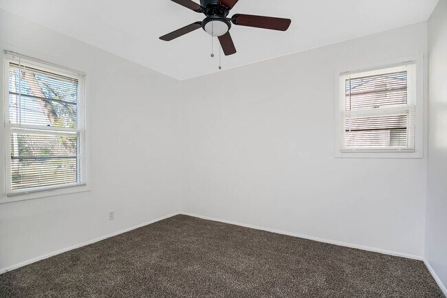 Building Photo - 5206 Skiles Ave