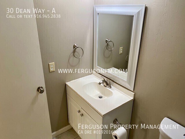 Building Photo - 30 Dean Way