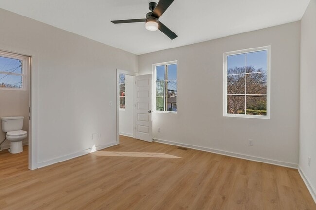 Building Photo - 310 Cedar St