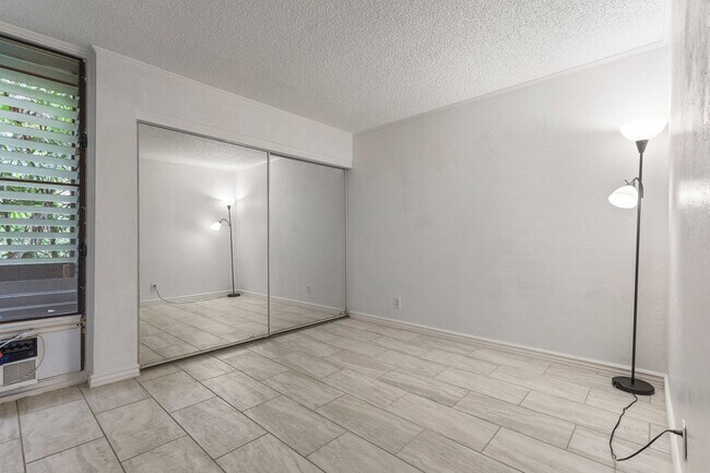 Building Photo - Live your best life in this well-appointed condo in Makaua Village