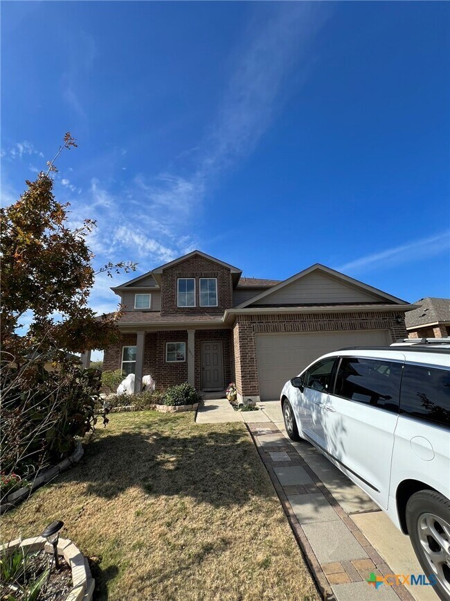 Building Photo - 1057 Clarkston Dr