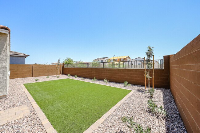 Building Photo - 5015 N 88th Ave