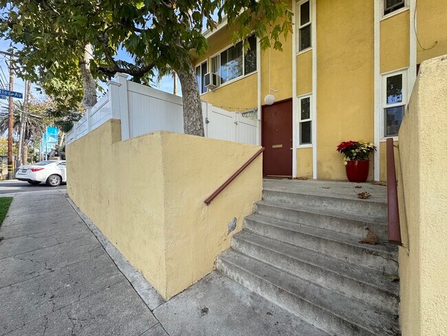 Building Photo - 11500 Rochester Ave