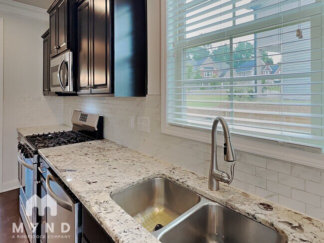 Building Photo - 7377 Birchshire Dr
