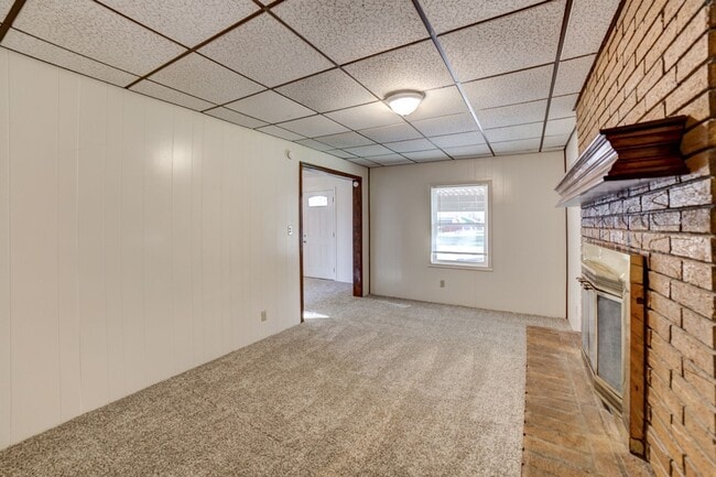 Building Photo - 3 Bed | 1 Bath